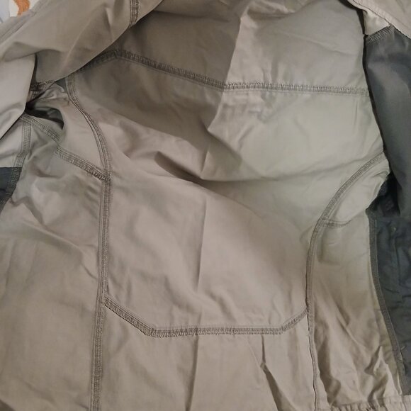 Arc’teryx Light Gray Windbreaker Shell - Picture 10 of 13